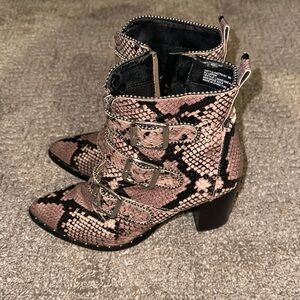 Steve Madden Boot